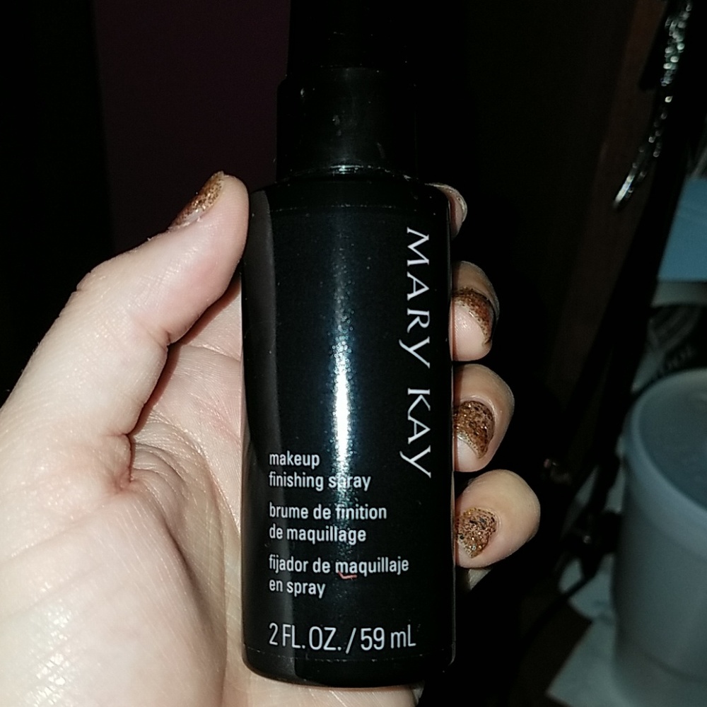 Mary Kay makeup finishing spray New